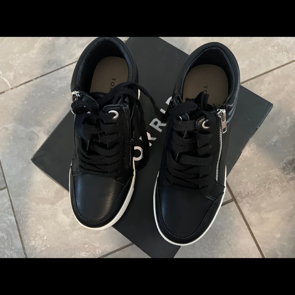 Torrid Black Sneaker Wedge NWT **MUST GO**